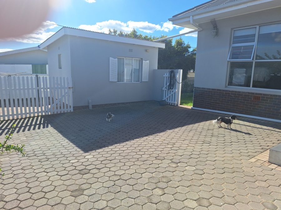 4 Bedroom Property for Sale in Hartenbos Central Western Cape